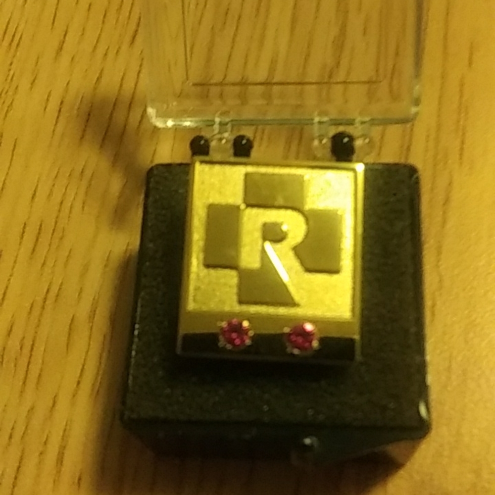 BALLOU REG'D Gold Tone Lapel Pin